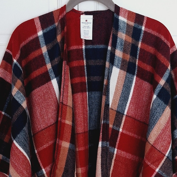 Woolrich plaid fringed shawl - Picture 2 of 4